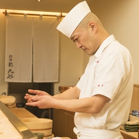 職人握るこだわりの鮨