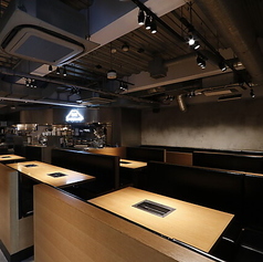 当店では20名様以上の貸切が可能です。大人数の集まりや特別なイベントに最適なプライベート空間をご用意しています。大切な日をぜひ当店でお祝いし、思い出に残るひとときをお過ごしください。