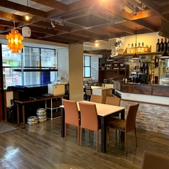 誠に申し訳ございませんが、お席の指定は受け付けておりません