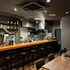カウンター席　6席