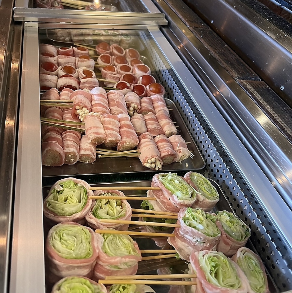 栃木の野菜をたっぷり使った野菜巻き串！見た目にも美しく、味わいは格別な一品をぜひお試しください