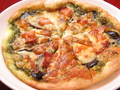 料理メニュー写真 ベーコンキノコの塩ピザ