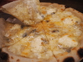 料理メニュー写真 6種のチーズピッツァ