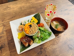 銀おむすび塩屋のおすすめランチ2