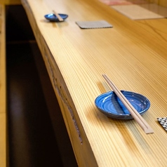 仕事帰りに会社の同僚と、カップルで、お一人様でも気軽にお立ち寄りください。