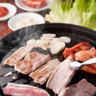 国産生・極厚カットのサムギョプサルが食べ放題！