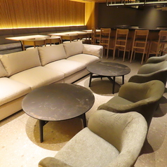 4名様ソファー席2つ