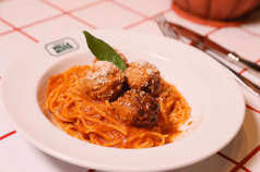 自家製ミートボールのトマトパスタ