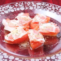 冷やしトマトと生ハムのカルパッチョ風