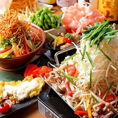 明石の昼網により仕入れる鮮魚付きコースは計9種類！宴会コースは全10品/2500円～種類豊富にご用意しております。近郊の信頼のおける農家さんより仕入れるお野菜や、丹波や淡路の朝引きの赤鶏、明石の昼網で仕入れる鮮魚を使用する逸品料理の数々をご堪能下さい。接待・女子会・誕生日・記念日・合コンに最適です！