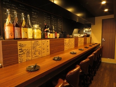 お店のスタッフとの距離も近いカウンター席