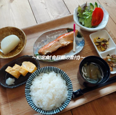 【限定】和定食(金目鯛の煮付)玉子焼、大根煮、副菜サラダ、みそ汁付<税込1300円>