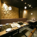 シックな雰囲気のテーブル個室は10名様までご利用可能◎女子会、気の合う仲間との飲み会にぴったり！