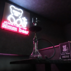 【ご友人との集まりにも♪】仲の良いご友人と、たまにはお洒落な空間で楽しく過ごしてみるのも良いですね☆いつもよりちょっと落ち着いた「大人の隠れ家的」なお店で、こだわりのドリンクを飲みながらシーシャを楽しむ…雰囲気のある空間でリラックスしてお過ごしいただけます！普段は出来ないちょっと深い話も出来るかも？