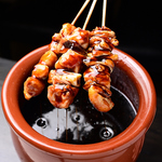 炭火でじっくり焼き上げる自慢の串焼き！
