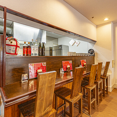 【おひとり様のご来店も歓迎】落ち着いた雰囲気のカウンター席。お一人様も気兼ねなくお食事をお楽しみください♪