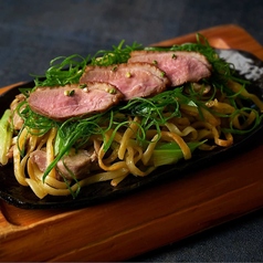 合鴨と九条ねぎ 山椒塩焼きそば