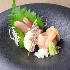 大摩桜鶏刺身2種盛り（モモ、ムネ）