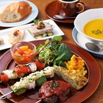 烏丸御池駅から徒歩1分の好立地★ランチも充実♪