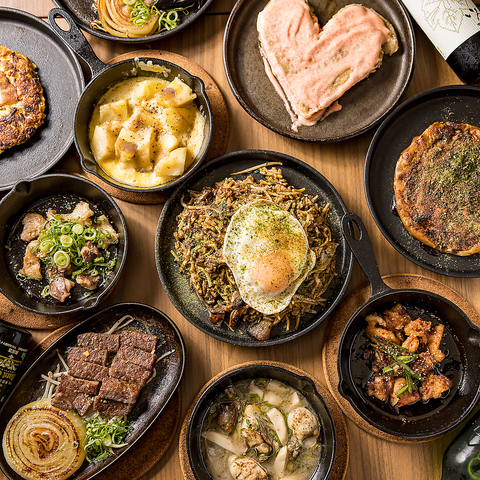お好み焼き、そばめしなどボリューム満点で食べ応え抜群なメニューが60種類以上！