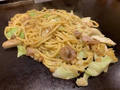 自家製 塩だれの焼きそば　(パスタ麺使用)