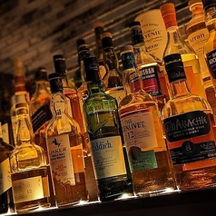 ウイスキーや世界の銘酒の豊富なラインナップ
