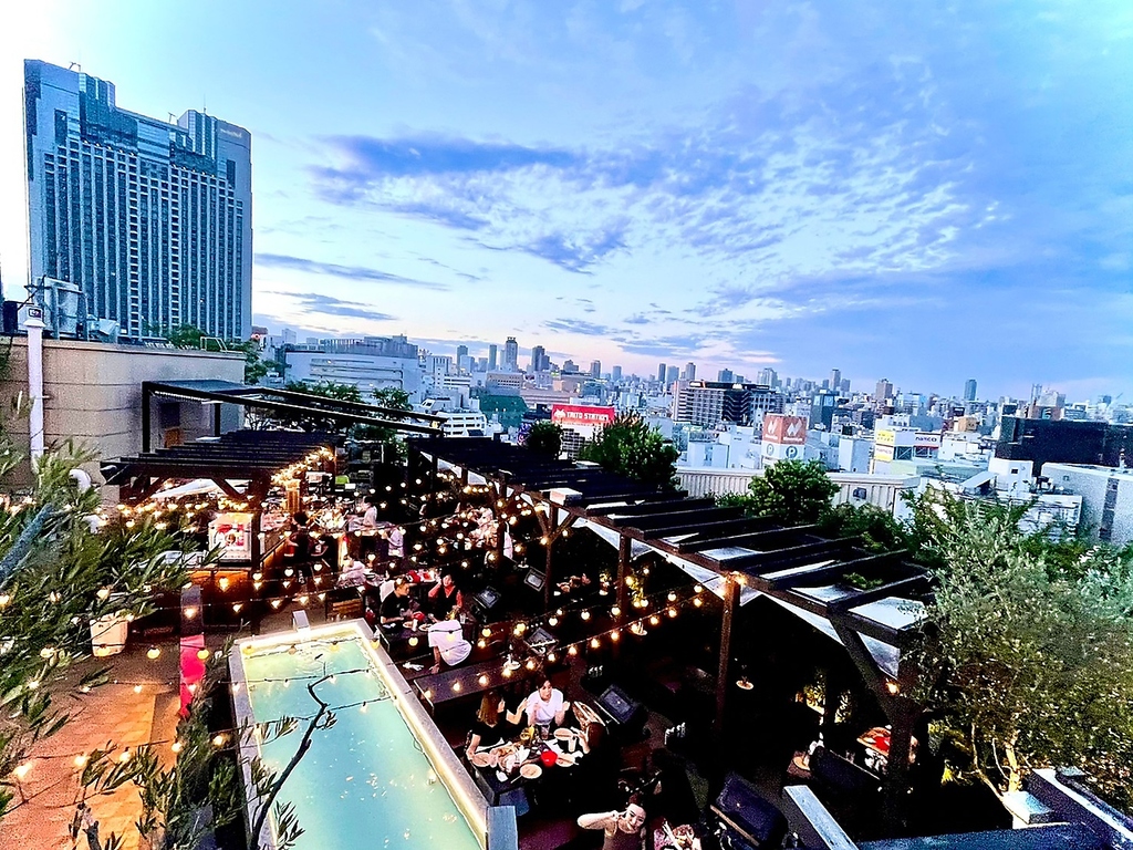 ビアガーデン・テラス席・バーベキュー・BBQ・飲み放題・女子会・解放感抜群