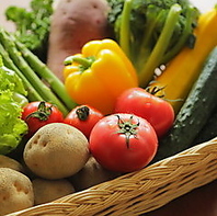 近隣の農家から直接仕入れた新鮮なお野菜を提供します！