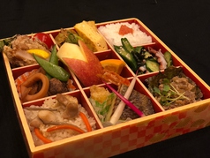 いろどり味彩弁当　1500円