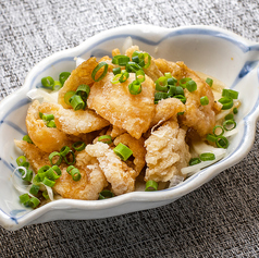 薩摩地鶏の皮せんべい揚げ