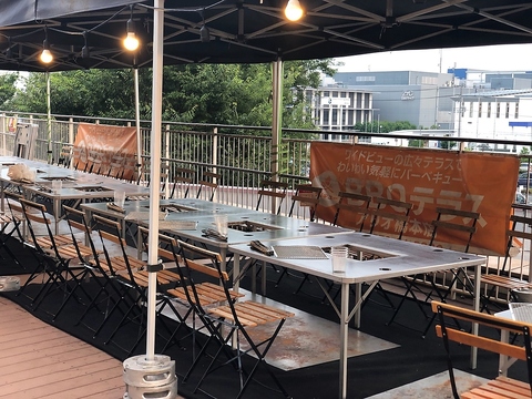 橋本駅から徒歩5分の商業施設でBBQ！テント完備の開放的なテラスで簡単BBQを楽しもう