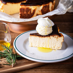 おのころ雫塩のソルティバスクチーズケーキ