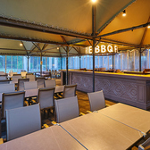 店内にはプロジェクター有!貸切りもおまかせください。