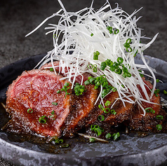 特選和牛炙りたたき～特製オニオンソース～