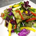 料理メニュー写真 旬野菜のサラダ