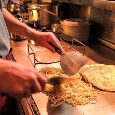 広島名物お好み焼きを、店長が心をこめて焼き上げます！