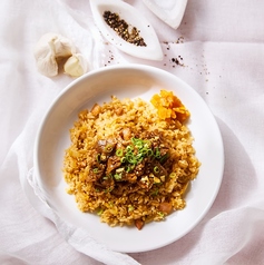 ガーリックーピラフ(1辛)