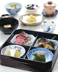 【薫風の旬菜京弁当　雅】６月末までです