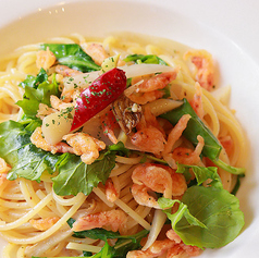 春のペペロンチーノ（桜えび、うど、ルッコラ）