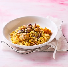 炭焼きチキンのガーリックバターピラフ