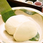 100％国産大豆と天然水を使って丹念に作り上げる手造り豆腐