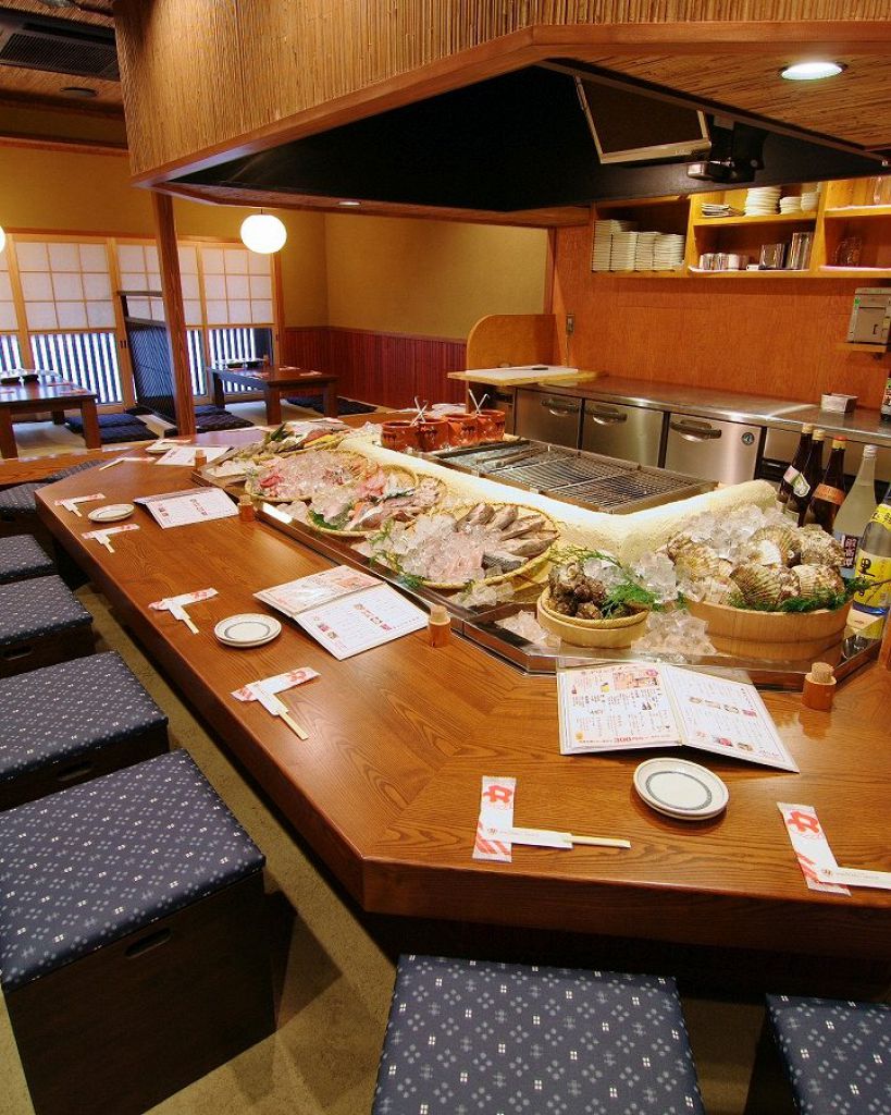 ツウならやっぱりカウンターで♪結構女性のお客さんが座るんです