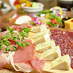 肉バル×ワイン時間無制限飲み放題