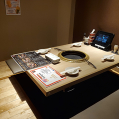 家族・デート・宴会・様々なシーンでご利用いただける半個室席完備！