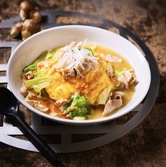 豚肉と生姜の中華あんかけオムライス