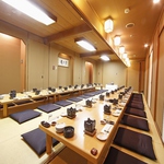 最大60名収容可能のお座敷ございます。広々盛りあがる宴会に…