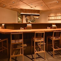 ≪カウンター席≫調理のライブ感と落ち着いた空間