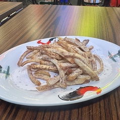 タロイモ細切りフライ