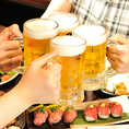 生ビールをはじめ、焼酎や日本酒、カクテル、ソフトドリンクなど、種類豊富なドリンクをお楽しみいただけます。定番からオリジナルまで幅広く取り揃えており、どなたでも満足いただけるラインナップです。お料理と一緒にお好きなドリンクで乾杯！宴会や飲み会,デートにも最適なプランで、心ゆくまでお楽しみください。