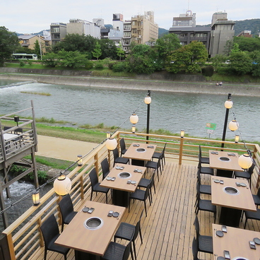 京焼肉 新 先斗町の雰囲気1
